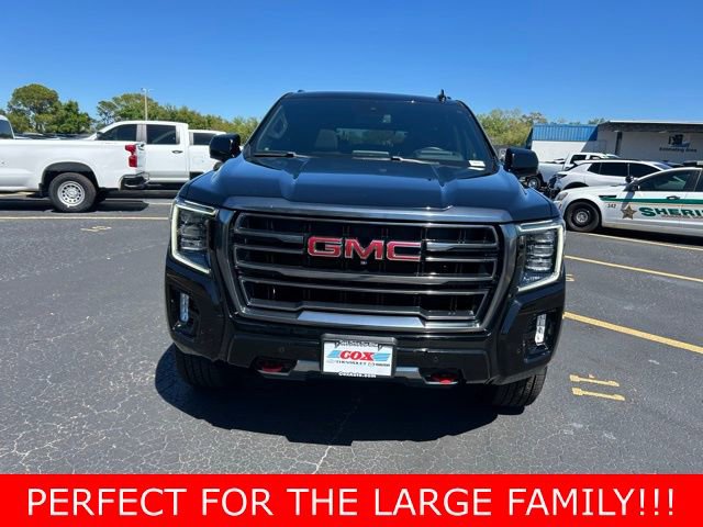 Used 2023 GMC Yukon AT4 w/ AT4 Premium Package AWD/4WD image 2