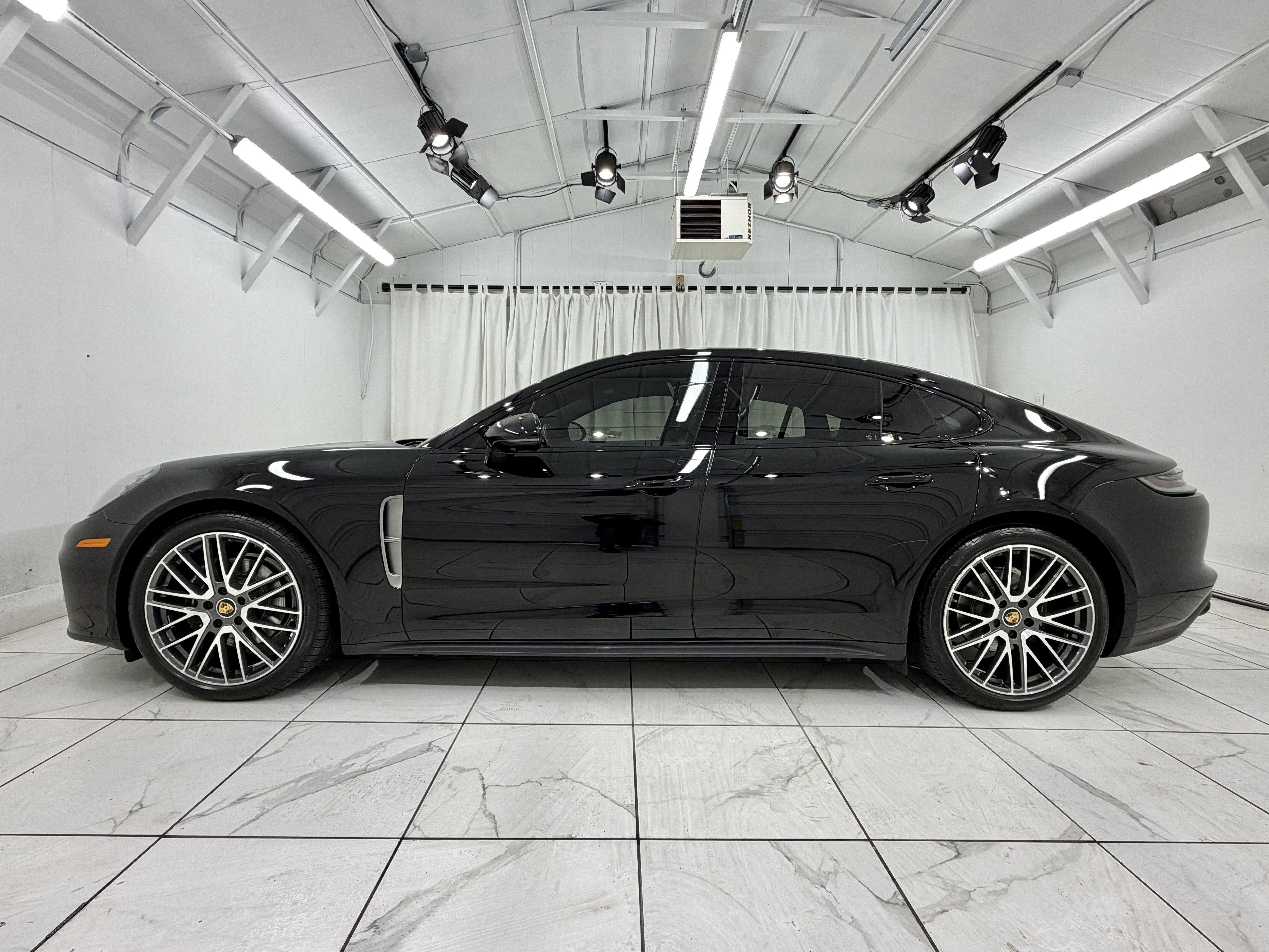 Certified 2022 Porsche Panamera 4 Platinum Edition image 14