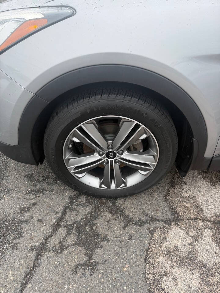 Used 2015 Hyundai Santa Fe GLS w/ Option Group 03 AWD/4WD image 15