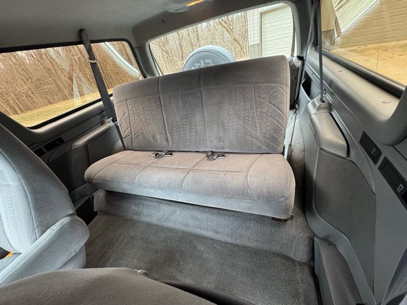 Used 1995 Ford Bronco XLT image 12