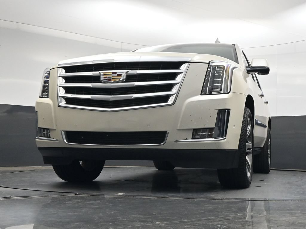 Used 2015 Cadillac Escalade Premium RWD image 40