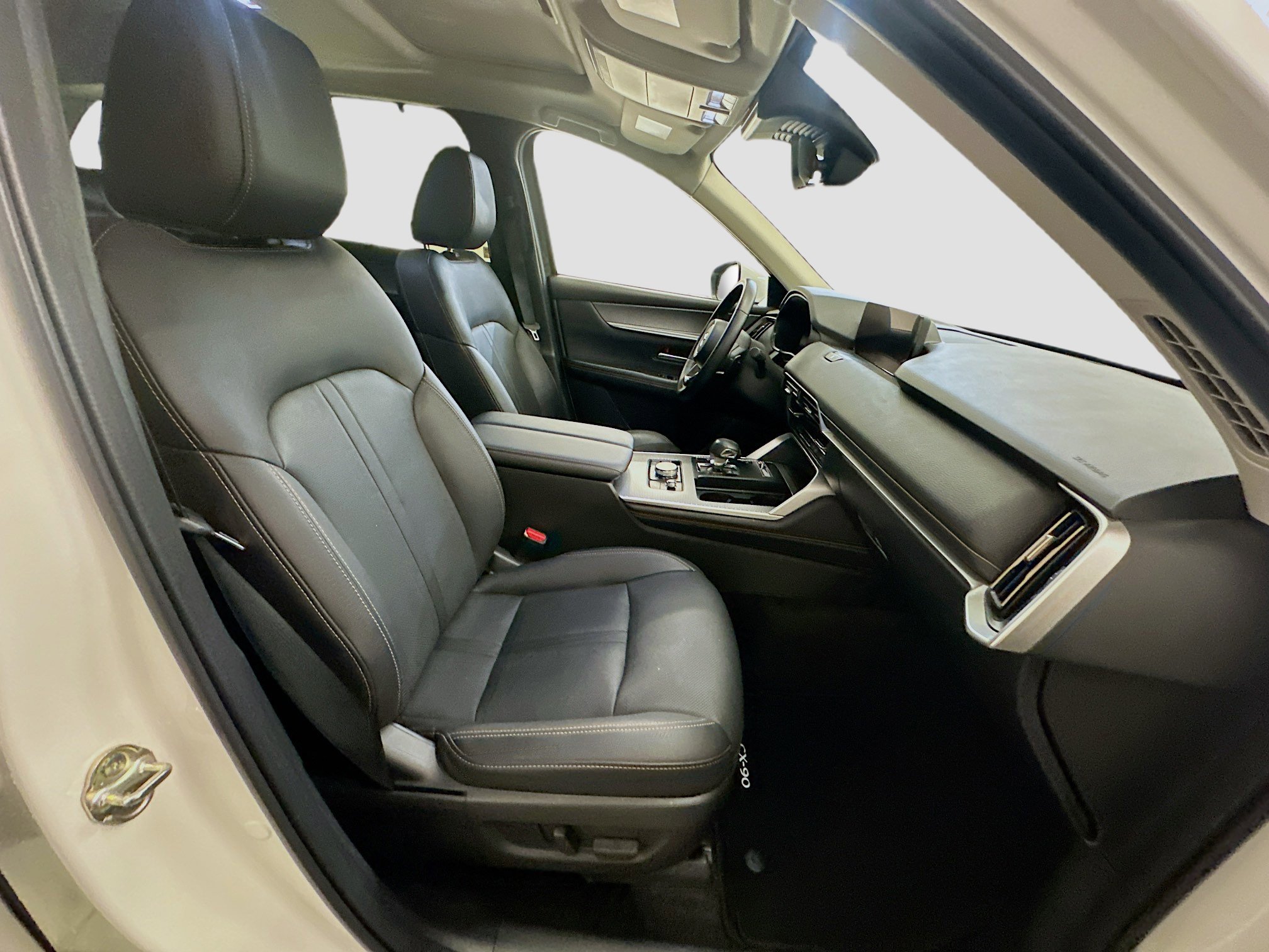 Used 2024 MAZDA CX-90 Plug-In Hybrid w/ Preferred AWD/4WD image 35