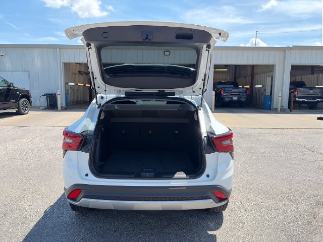 Used 2025 Chevrolet Trax LT w/ LT Convenience Package FWD image 22