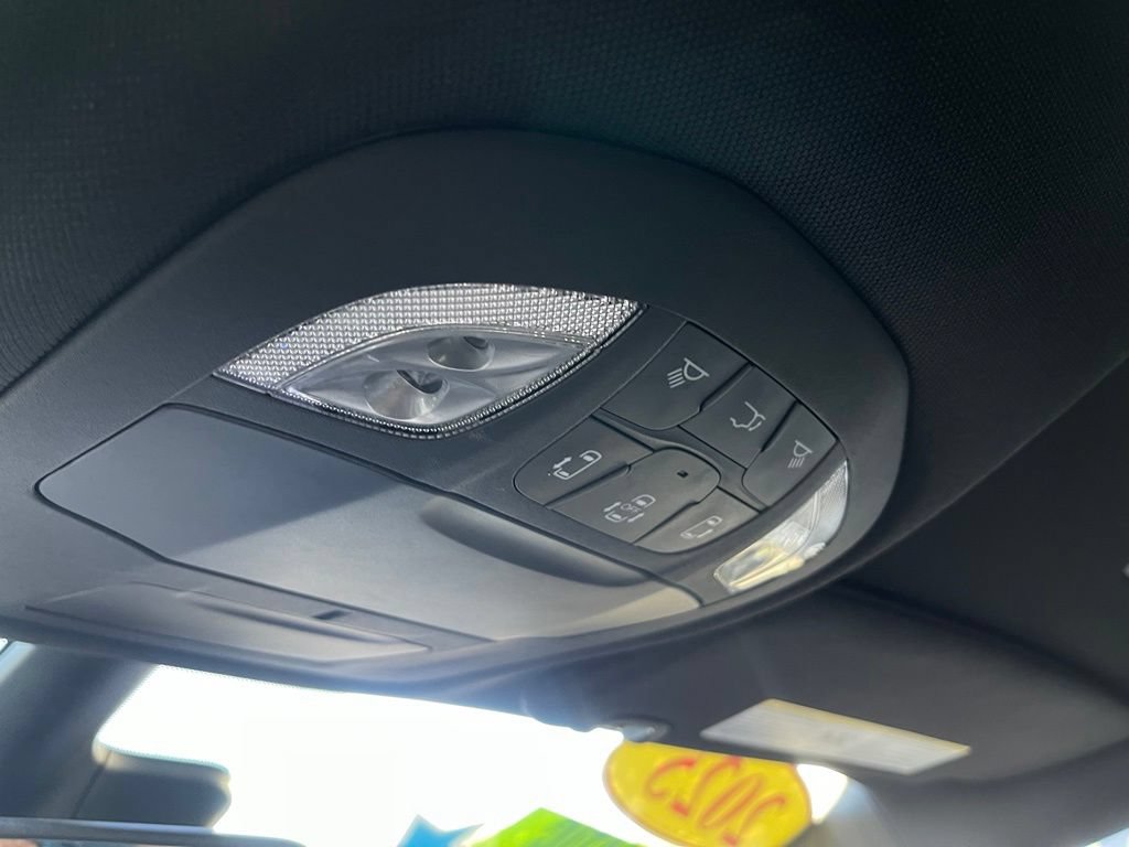Used 2025 Chrysler Pacifica Select FWD image 31
