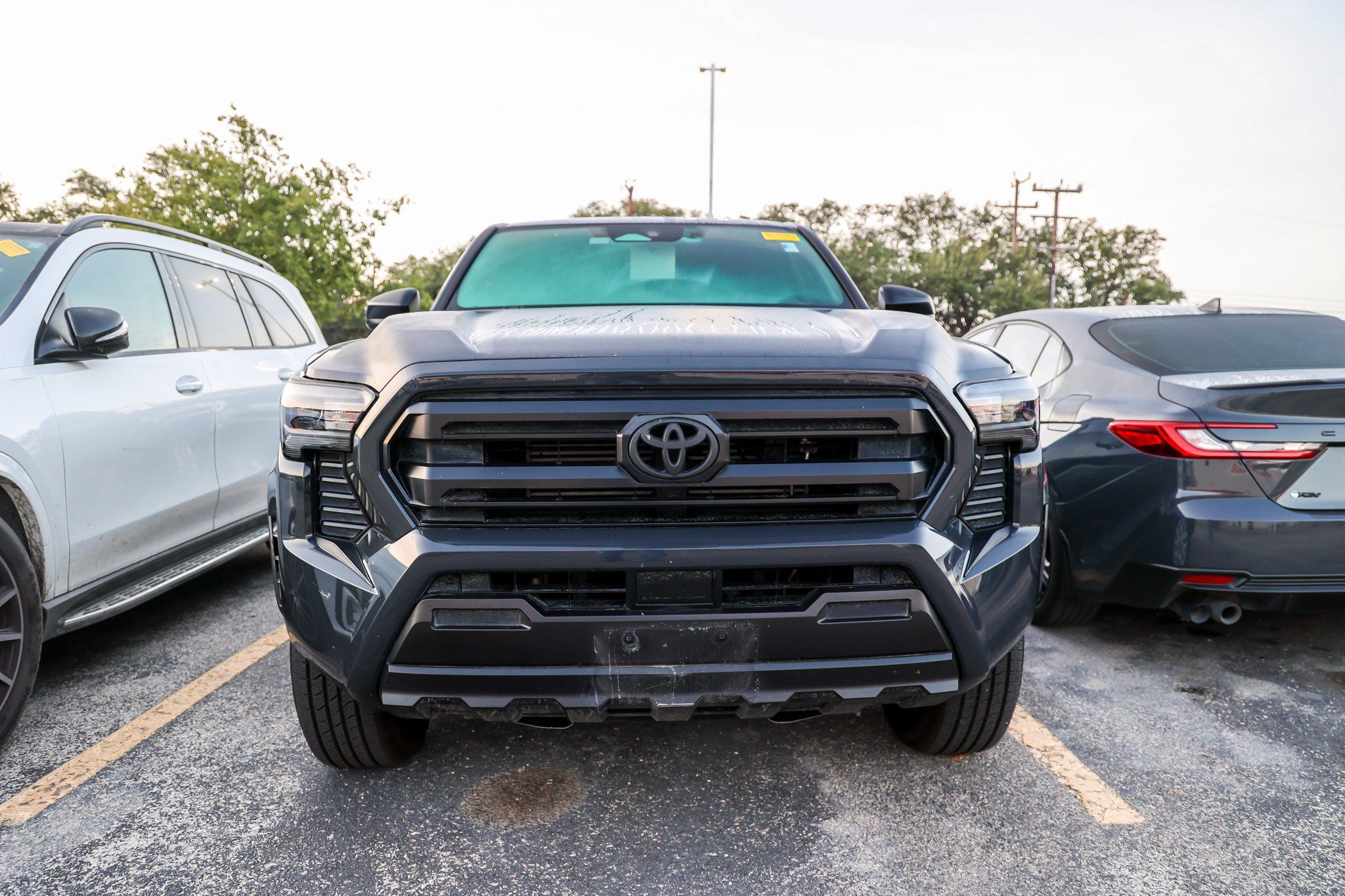 Certified 2024 Toyota Tacoma SR AWD/4WD image 4