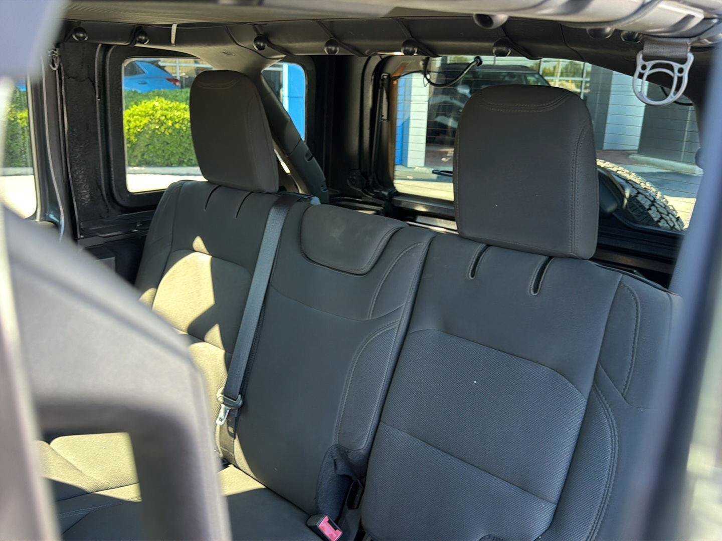 Used 2019 Jeep Wrangler Unlimited Sport S AWD/4WD image 32