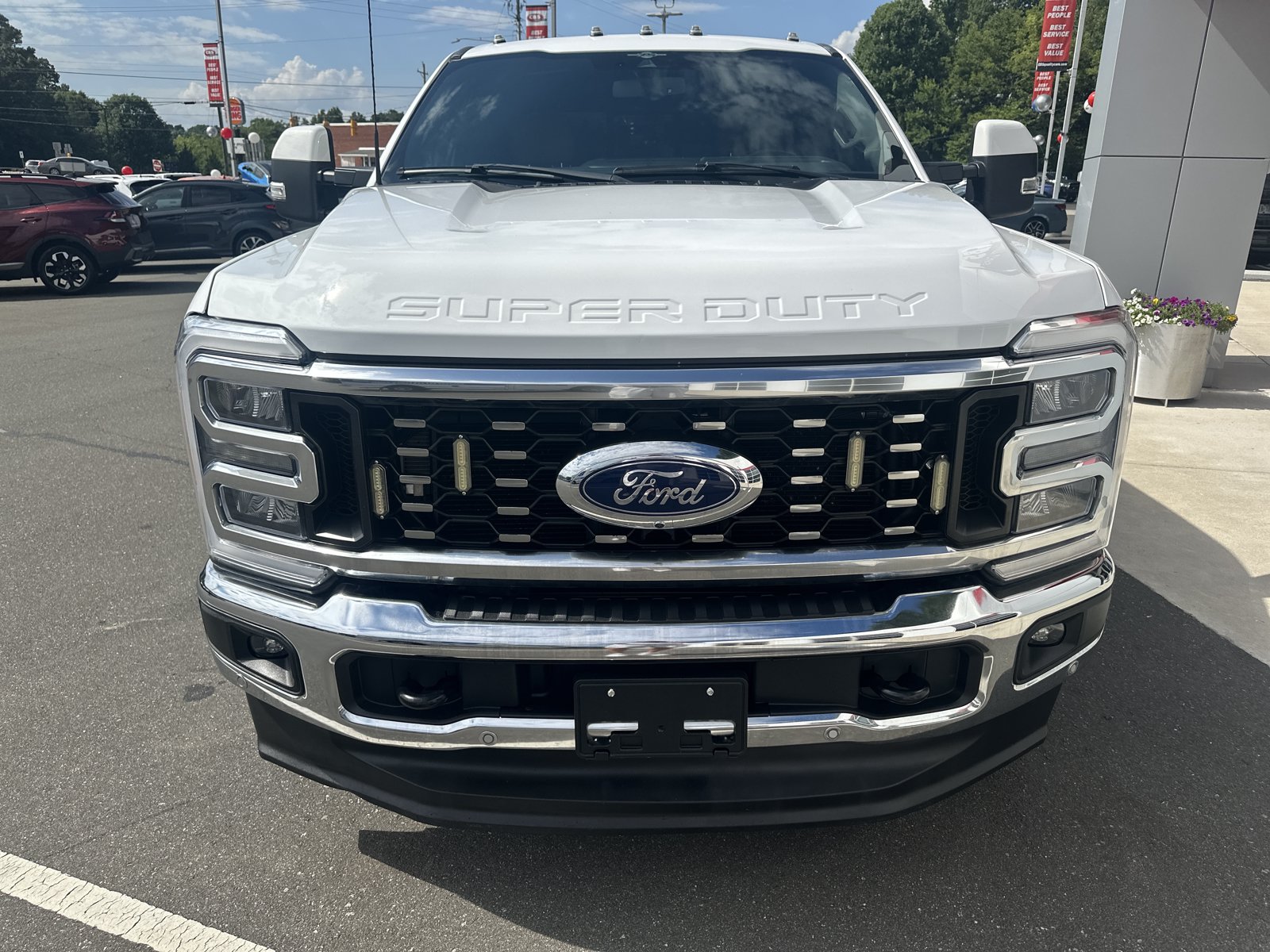 Used 2023 Ford F350 Lariat w/ Lariat Ultimate Package AWD/4WD image 3
