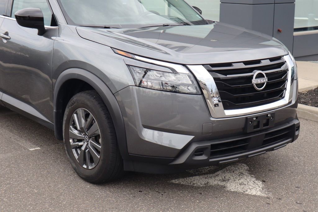 Certified 2024 Nissan Pathfinder S image 5