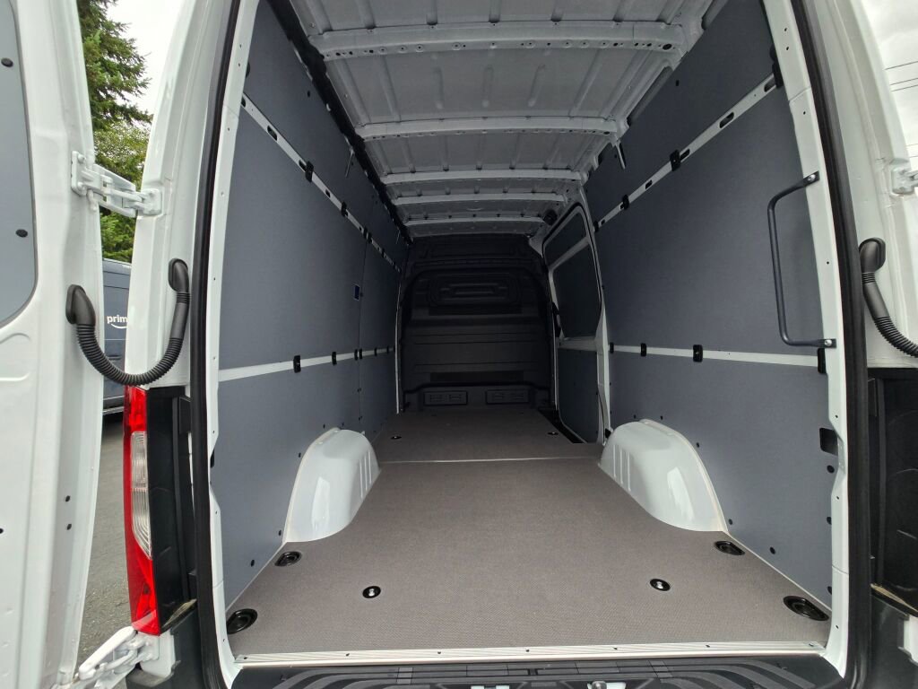 New 2025 Mercedes-Benz Sprinter 2500 image 15