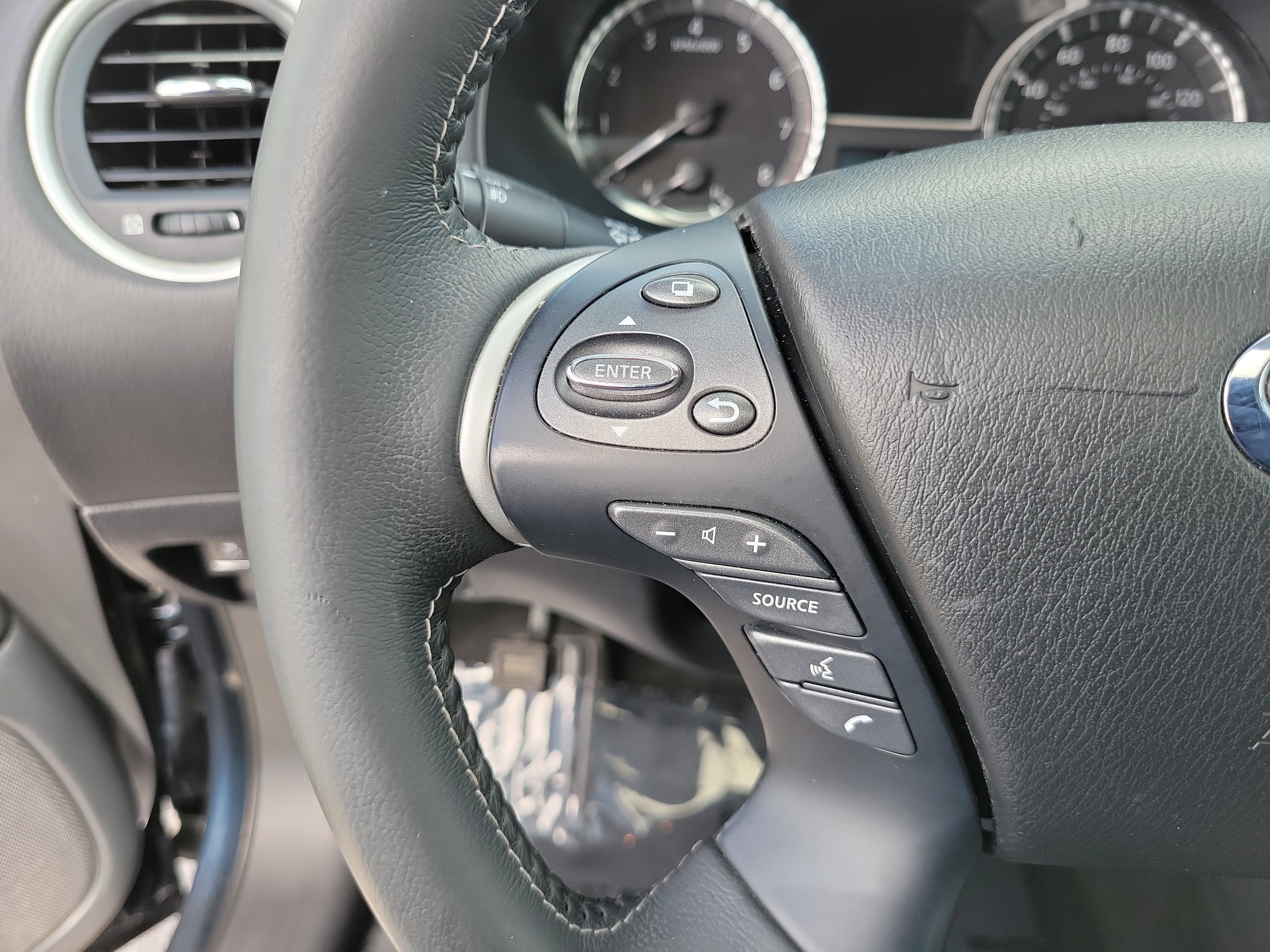 Used 2020 INFINITI QX60 Pure AWD/4WD image 23