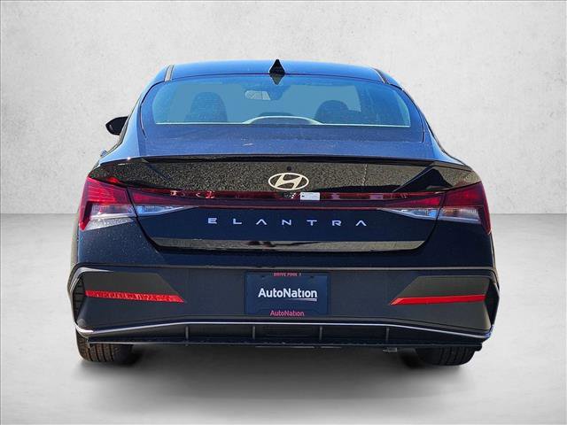 New 2025 Hyundai Elantra Sport image 8