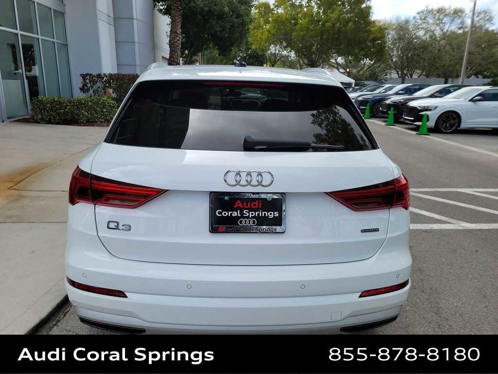 Used 2020 Audi Q3 2.0T Premium image 13