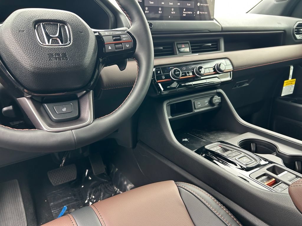New 2026 Honda Pilot TrailSport image 11