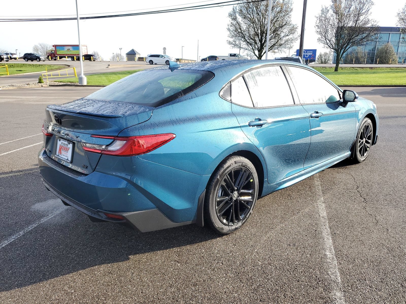 New 2026 Toyota Camry SE FWD image 4