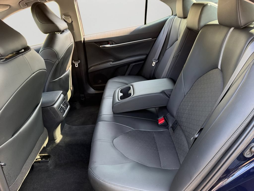 Used 2022 Toyota Camry XSE FWD image 10