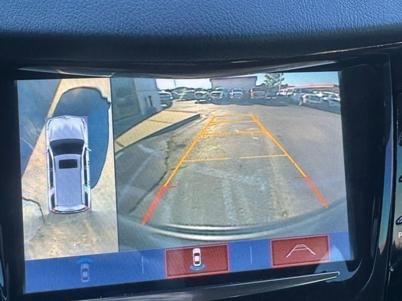 Used 2020 Cadillac Escalade Luxury image 17