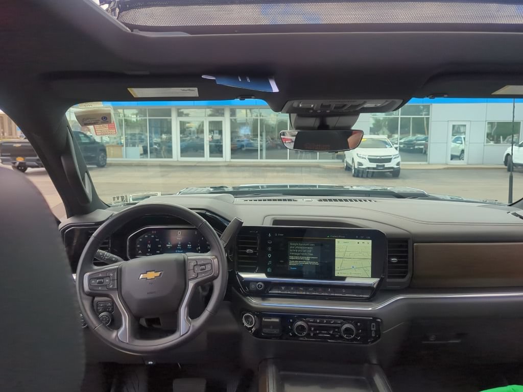 Certified 2025 Chevrolet Silverado 3500 High Country w/ High Country Premium Package AWD/4WD image 31