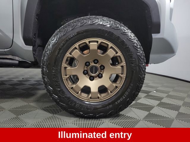 Used 2025 Toyota Tacoma Trailhunter image 11