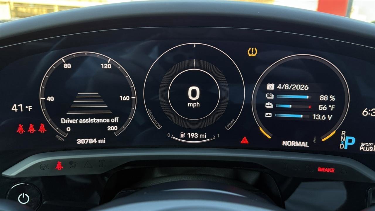 Used 2022 Porsche Taycan image 49