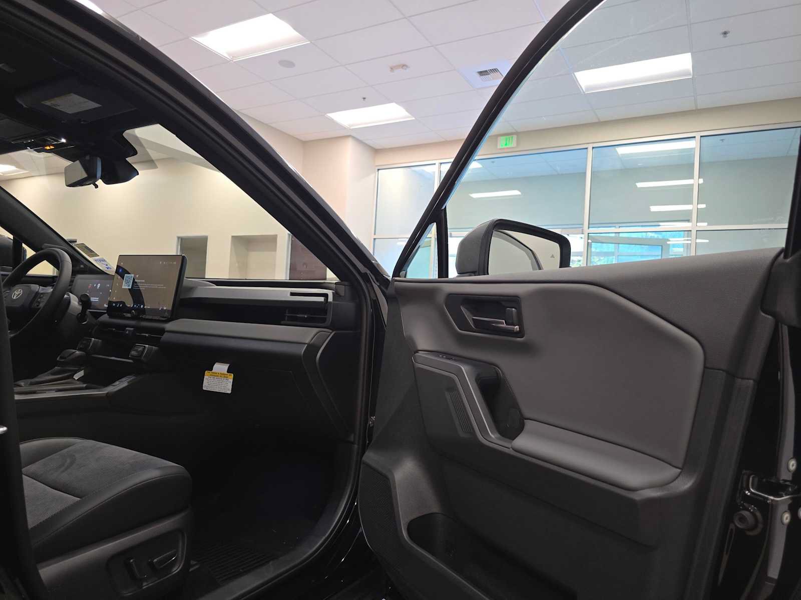 Used 2026 Toyota RAV4 XSE w/ Panoramic Sun Roof Package AWD/4WD image 28
