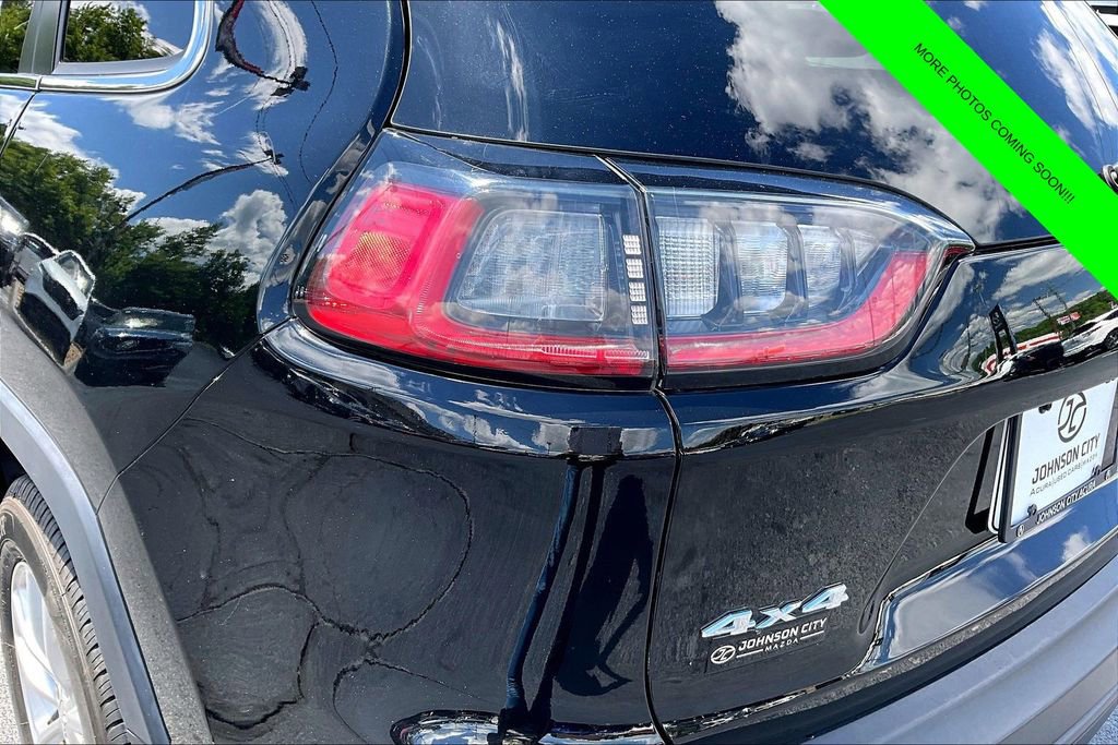 Used 2019 Jeep Cherokee Latitude w/ Popular Appearance Group AWD/4WD image 30