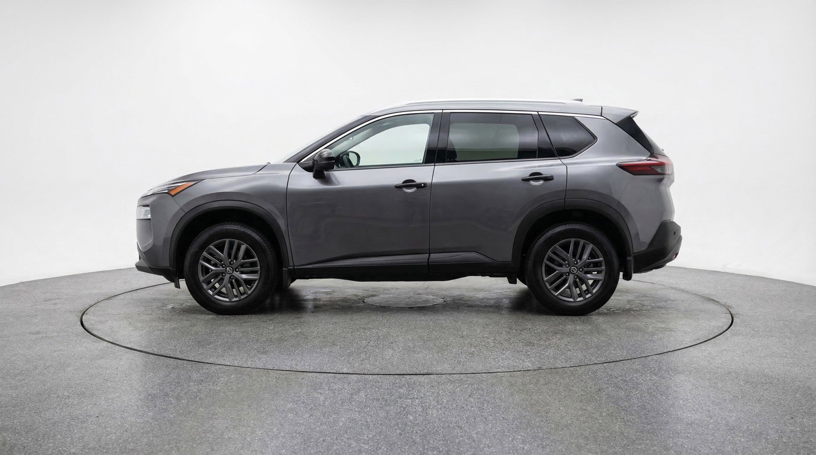 Used 2023 Nissan Rogue S FWD image 5