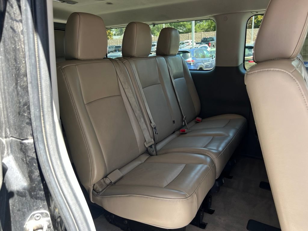 Used 2016 Nissan NV 3500 SL RWD image 25