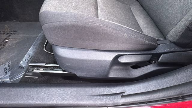 Used 2025 Toyota Camry LE image 28