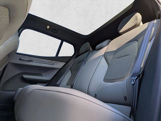 New 2025 Volvo EX30 Plus w/ Protection Package Premier image 17