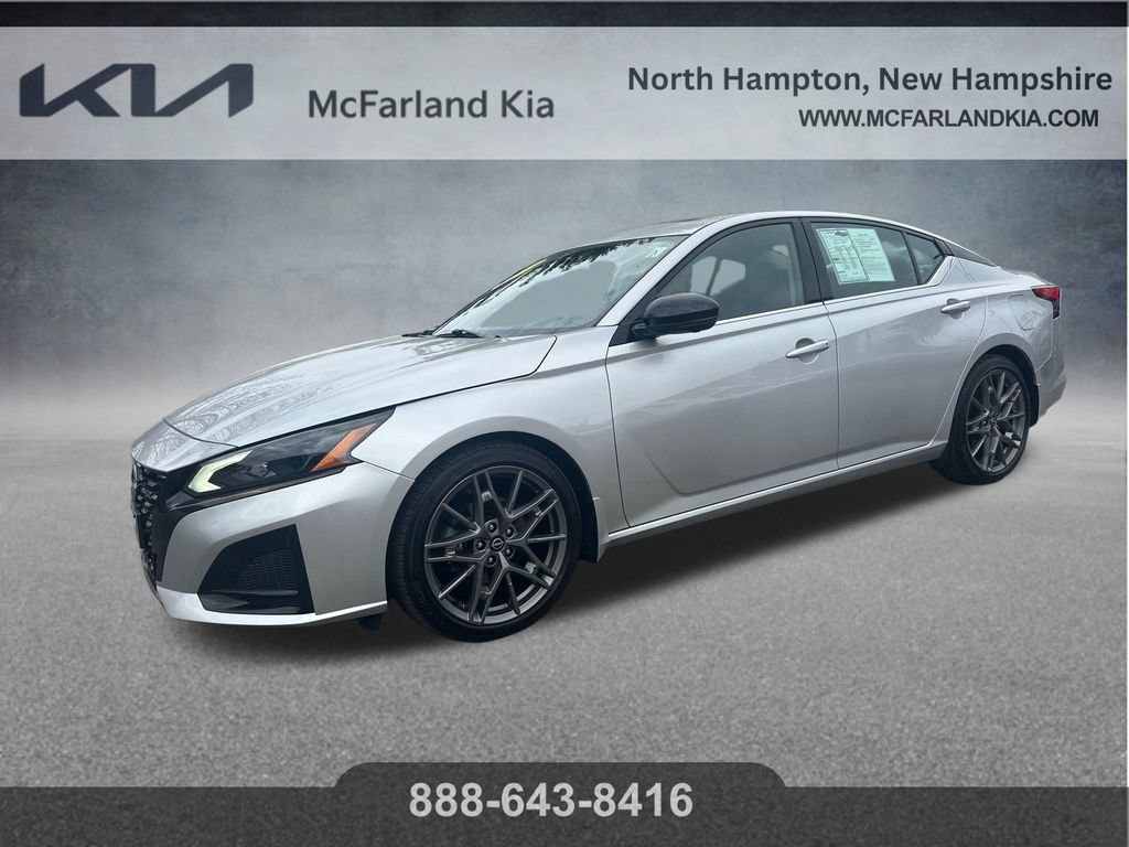 Used 2023 Nissan Altima 2.0 SR FWD image 1