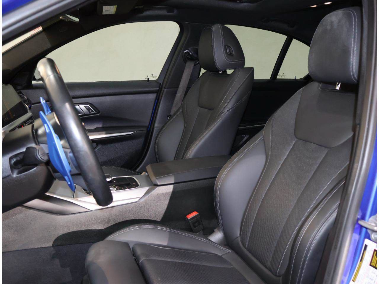 Used 2022 BMW 330i Sedan w/ M Sport Package RWD image 13