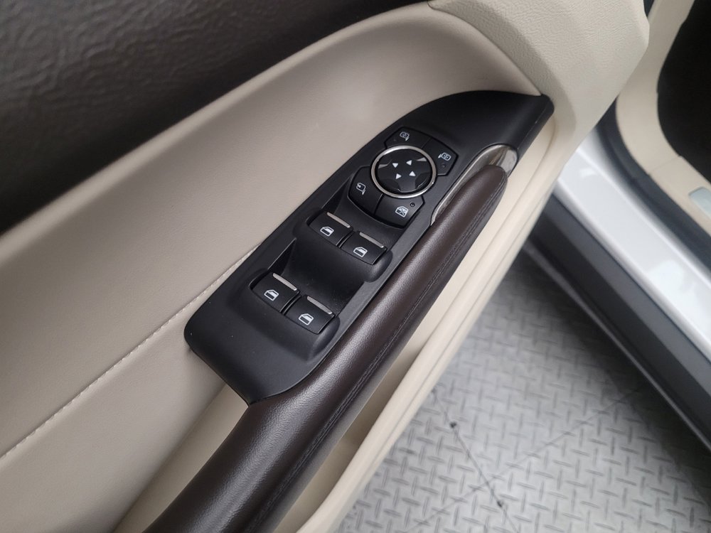 Used 2015 Lincoln MKC AWD w/ Equipment Group 101A Select image 27