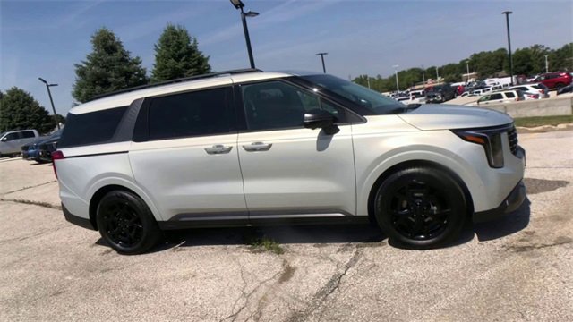 New 2026 Kia Carnival SX image 4