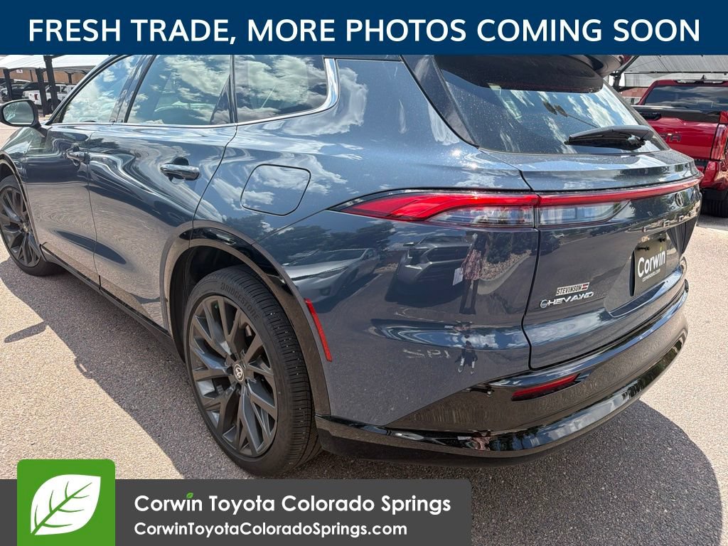 Used 2025 Toyota Crown Signia AWD/4WD image 5