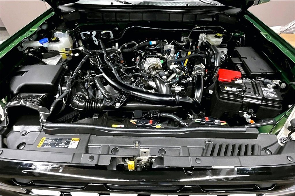 Used 2025 Ford Bronco Outer Banks image 5