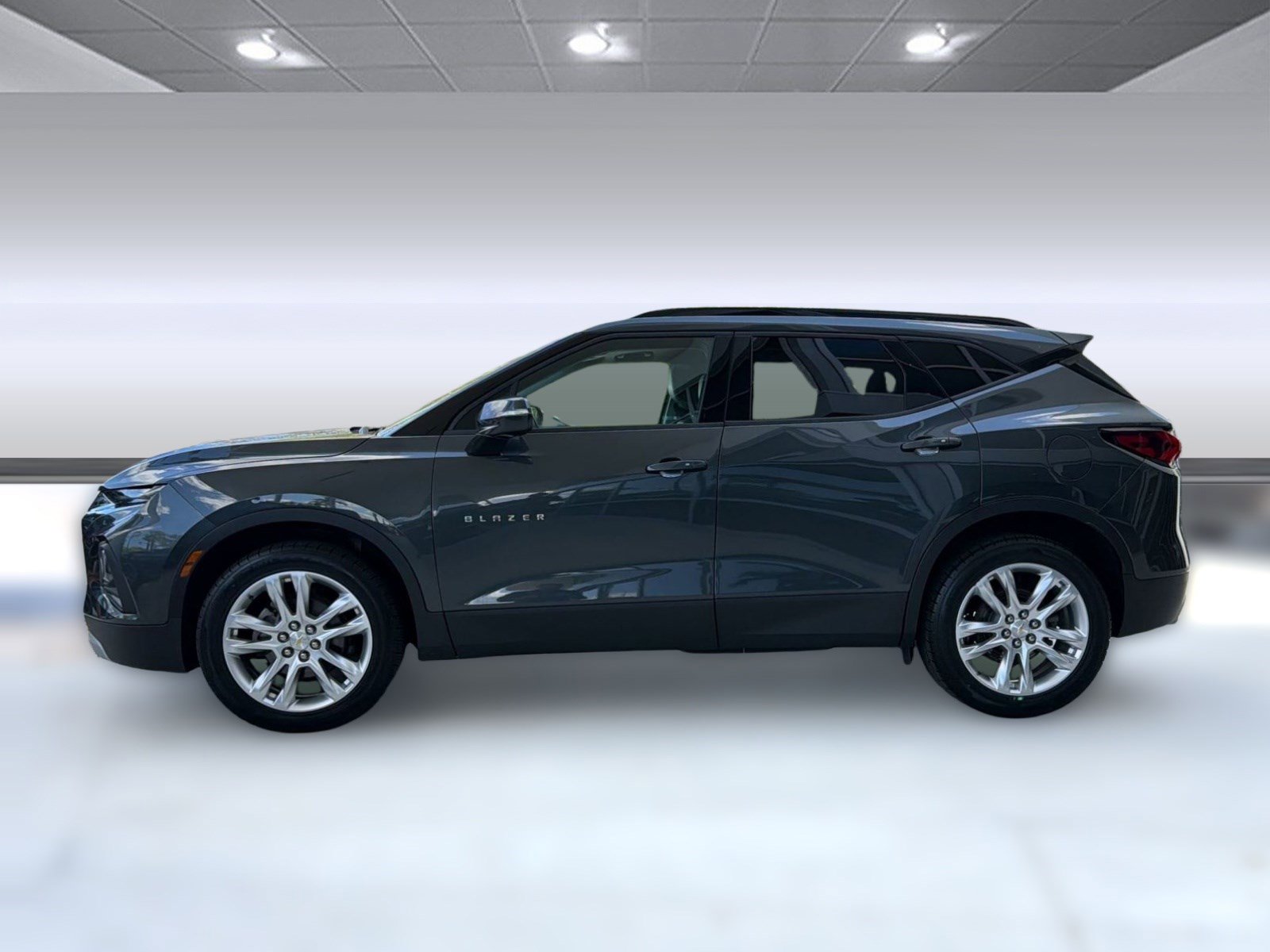 Used 2019 Chevrolet Blazer LT w/ Sun and Wheels Package image 2