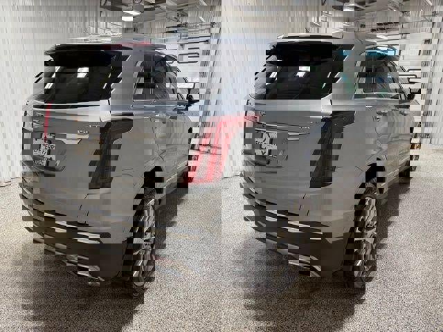 Used 2023 Cadillac XT5 Premium Luxury image 3