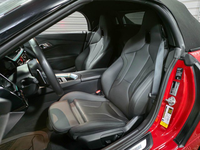 Used 2021 BMW Z4 sDrive30i w/ M Sport Package image 14