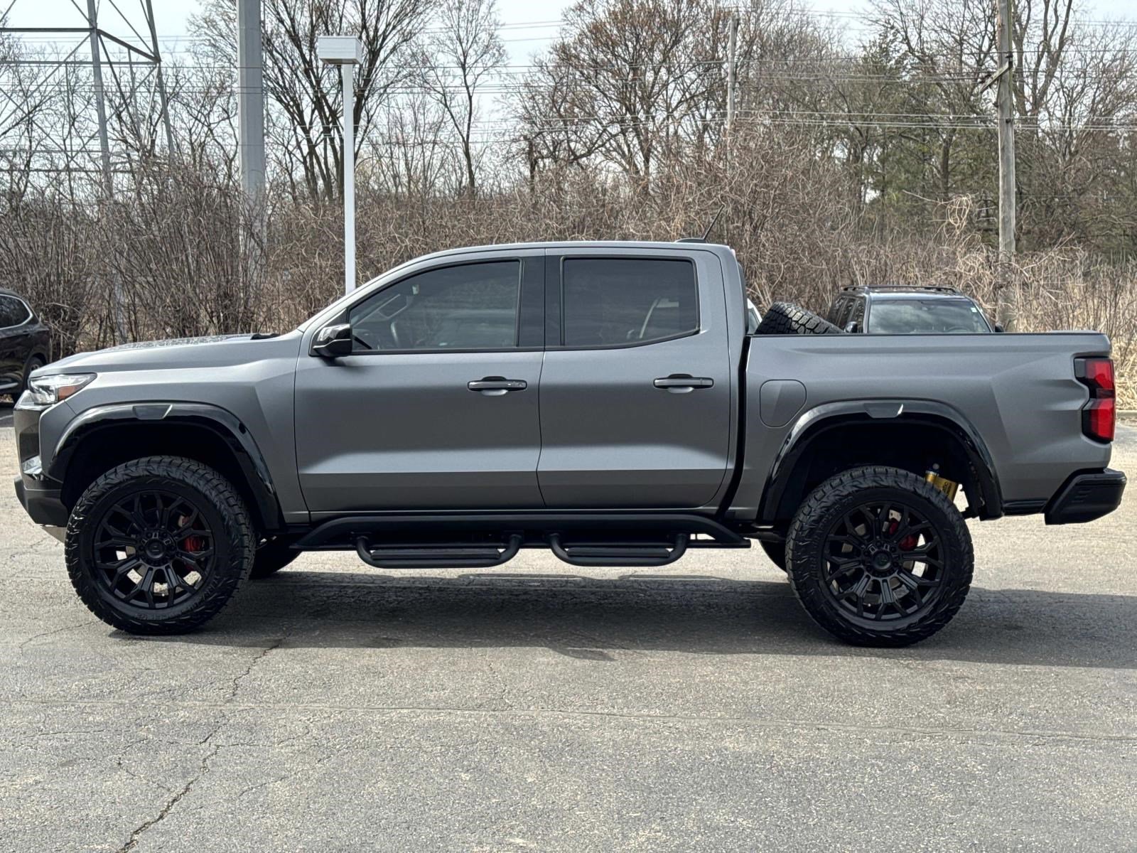Used 2024 Chevrolet Colorado ZR2 w/ Safety Package AWD/4WD image 9