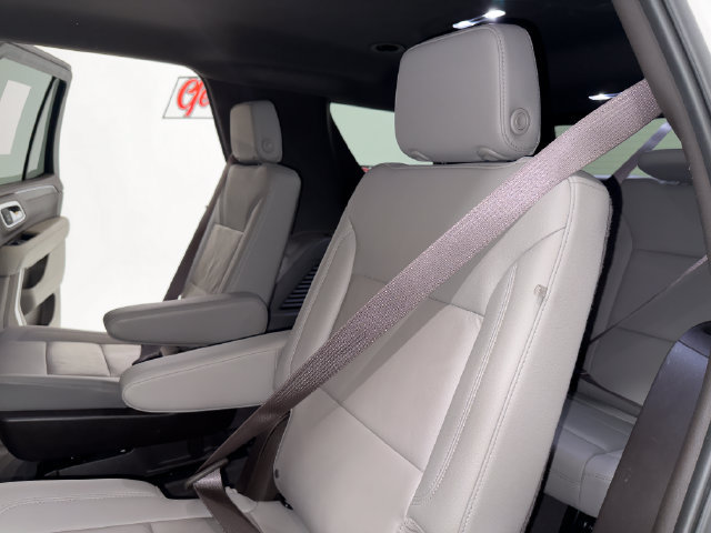 Used 2022 Chevrolet Tahoe LT w/ Luxury Package RWD image 17