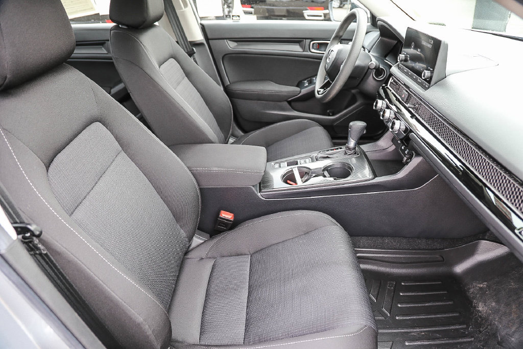 Used 2025 Honda Civic LX image 32