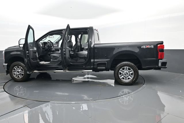 Used 2024 Ford F250 Lariat AWD/4WD image 31