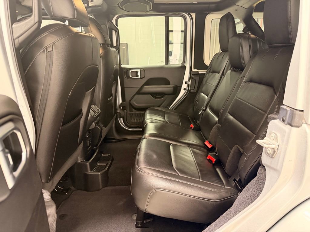 Used 2023 Jeep Wrangler Unlimited Sahara image 12