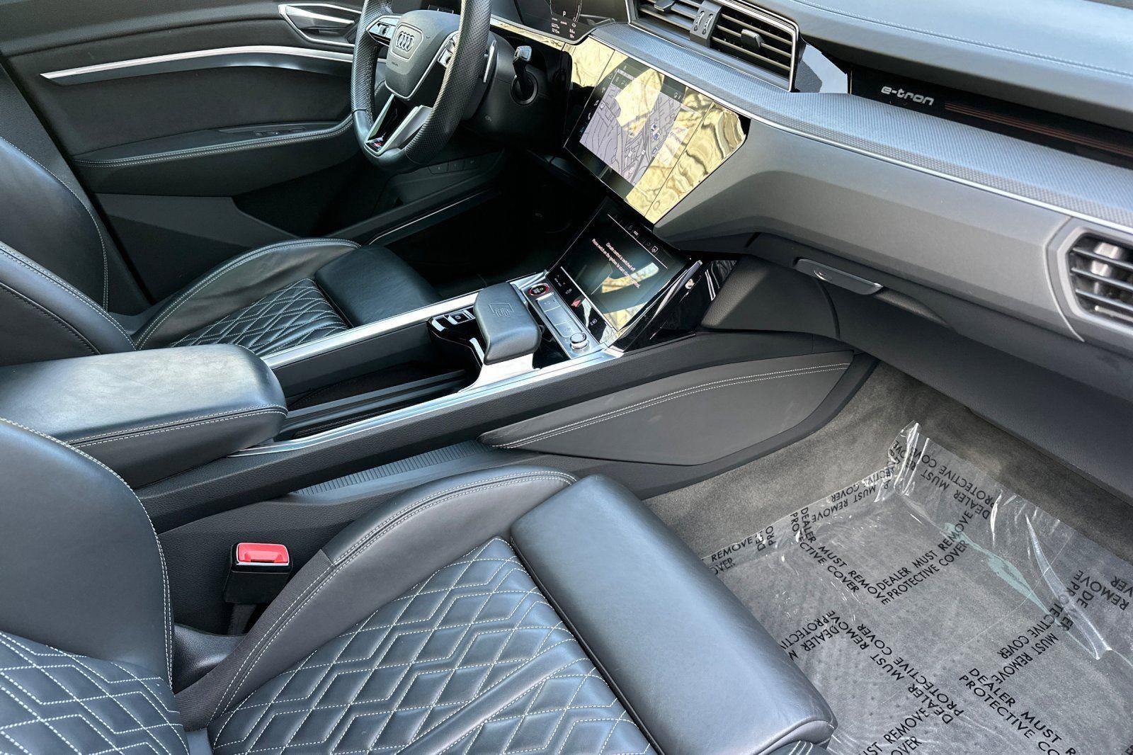 Used 2023 Audi e-tron S Premium Plus w/ Black Optic Package image 16