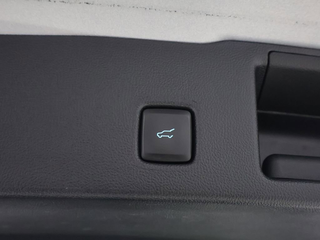 Used 2022 Ford Escape Titanium image 22
