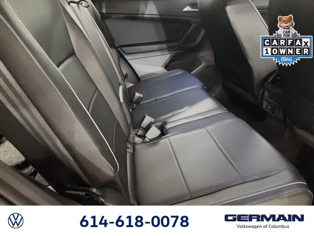 Used 2021 Volkswagen Tiguan SE w/ Panoramic Sunroof Package image 24