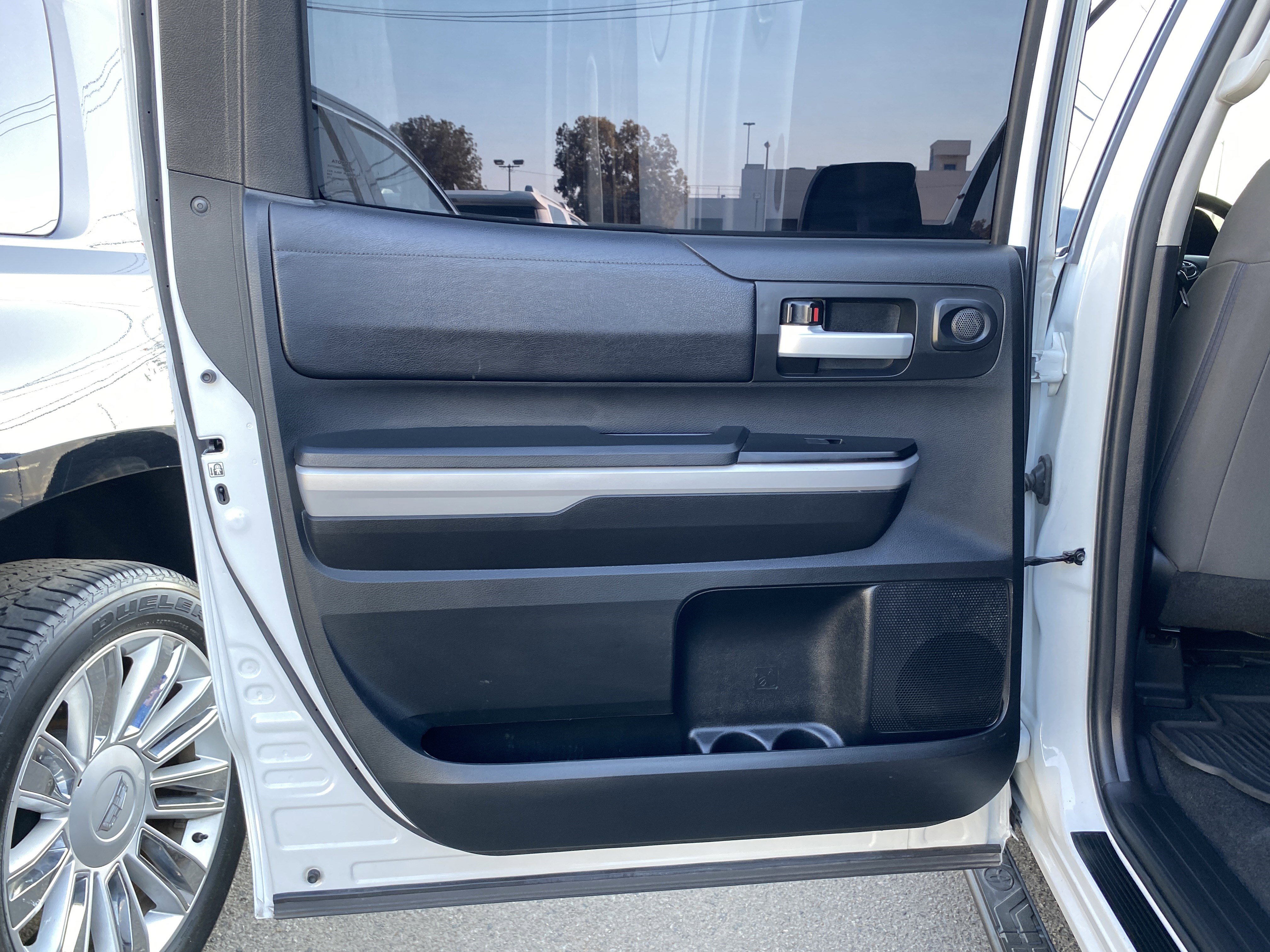 Used 2018 Toyota Tundra SR5 w/ SR5 Upgrade Package image 15