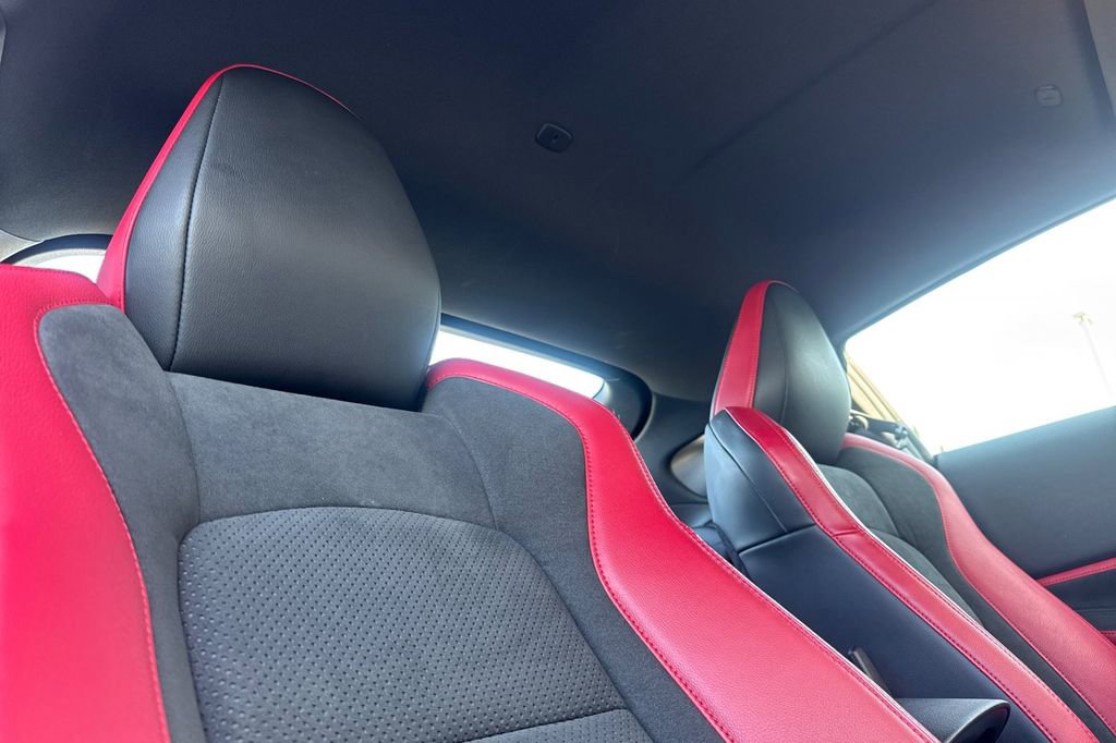Used 2024 Nissan Z Performance w/ Floor Mat Package image 14