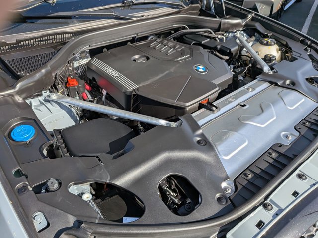 Used 2023 BMW X4 xDrive30i w/ M Sport Package AWD/4WD image 26