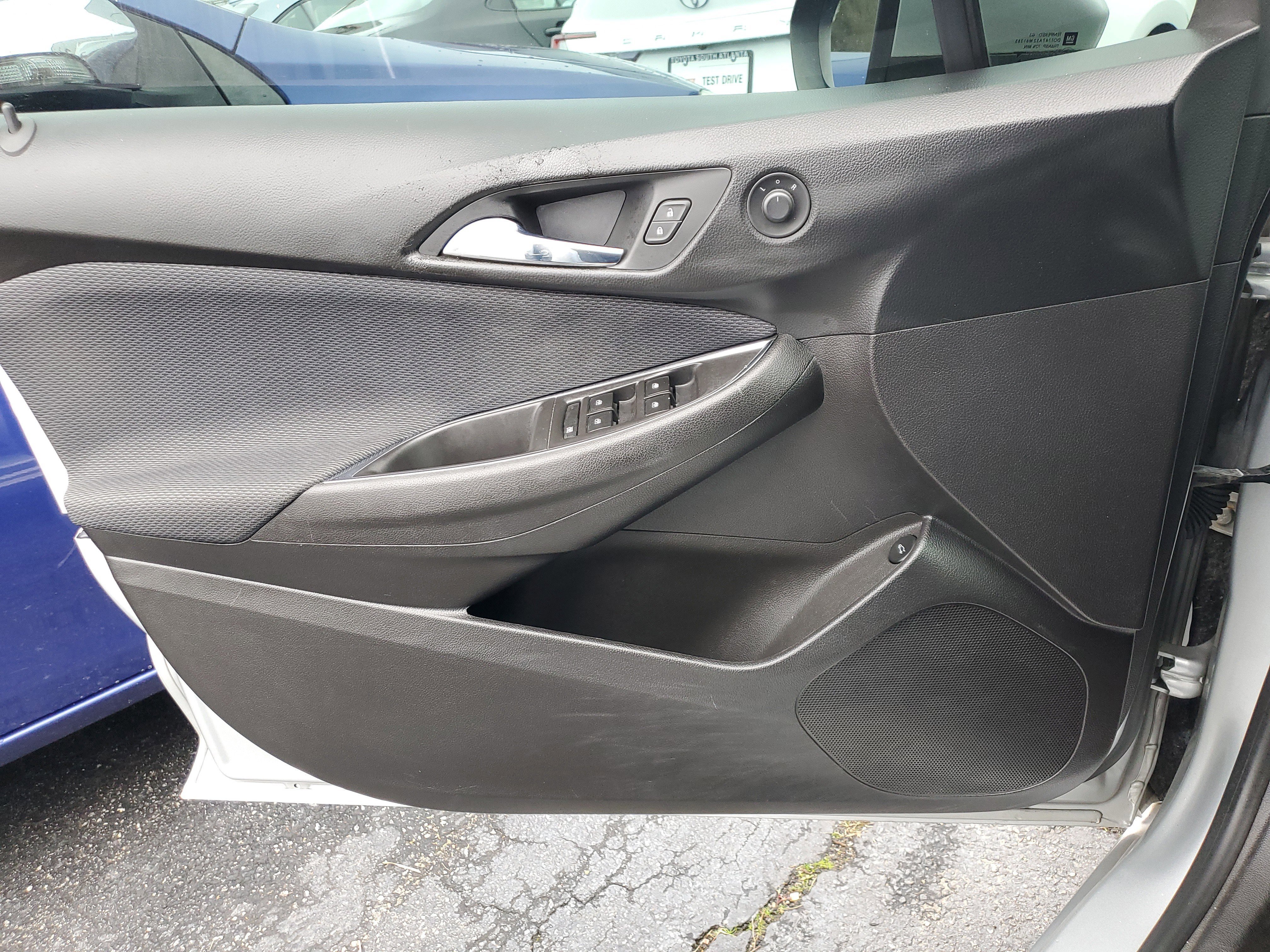 Used 2016 Chevrolet Cruze LS image 27